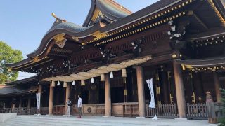 寒川神社拝殿